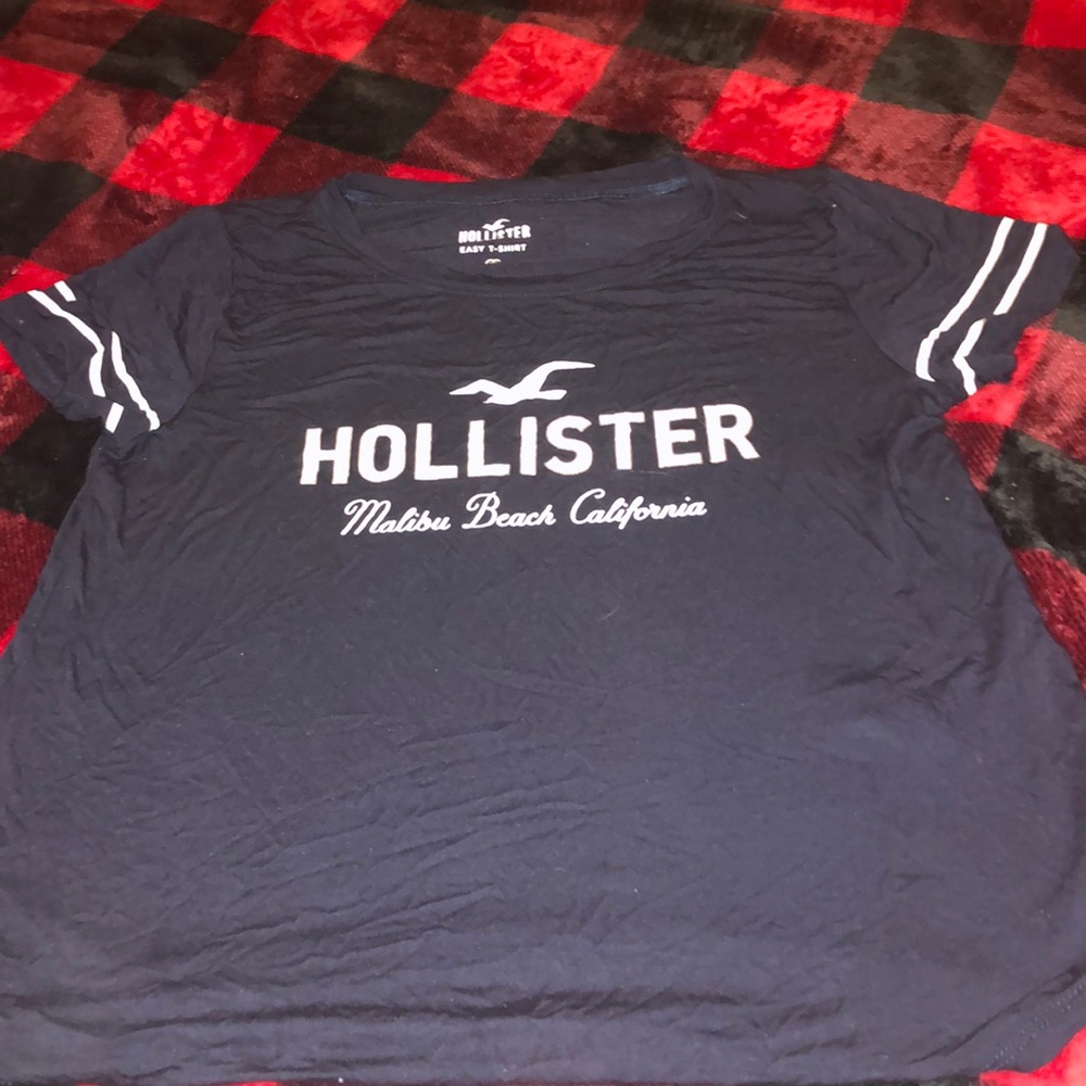 blue t shirt